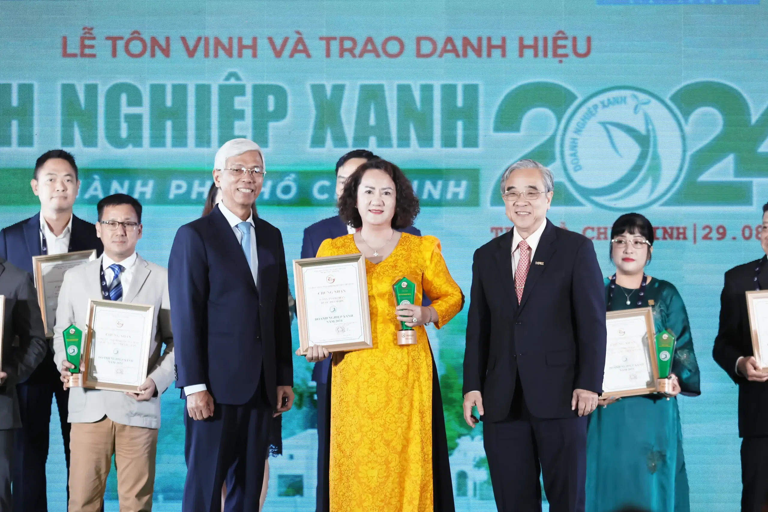 OPC nhận danh hiệu Doanh Nghiệp Xanh Tp. Hồ Chí Minh năm 2024